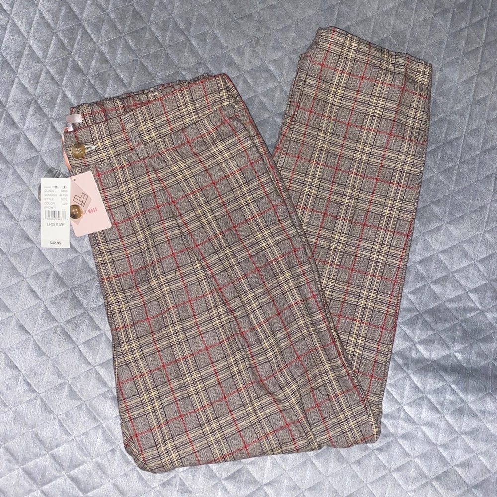 plaid pleated “mom” pants !!